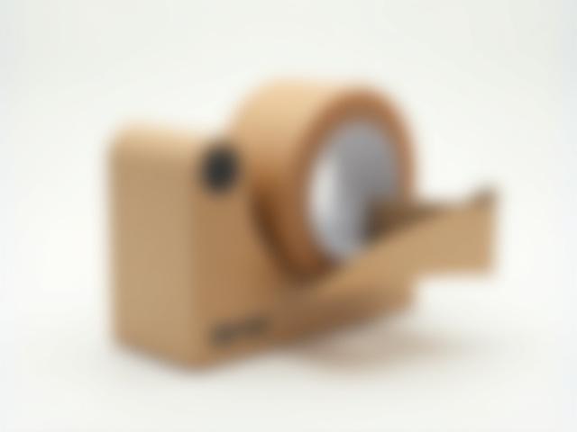 Lipni juosta su dozatoriumi greitam ir patogiam dėžių užklijavimui.